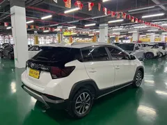 2022 Toyota Yaris L Zhixuan X 1.5L CVT Leading Plus, белый — фото 11