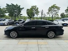 2022 Toyota Avalon 2.5L XLE, чёрный — фото 3