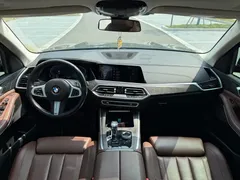 2021 BMW X5 M Sport Package, чёрный — фото 12