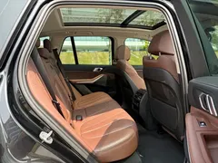 2021 BMW X5 M Sport Package, чёрный — фото 13