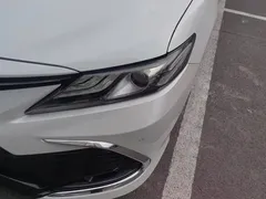 2021 Toyota Camry 2.0G Luxury, белый — фото 5