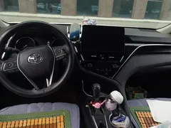 2021 Toyota Camry 2.0G Luxury, белый — фото 12