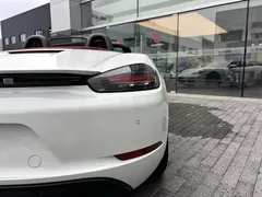 2022 Porsche 718 Boxster 2.0T, белый — фото 9