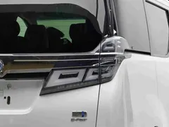 2021 Toyota Vellfire 2.5L HV, белый — фото 6