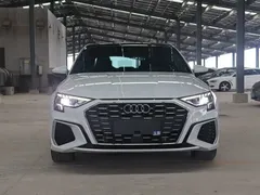 2022 Audi A3L Limousine 35 TFSI Luxury Sport, белый — фото 2
