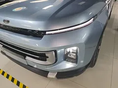 2023 Geely ICON 1.5TD, синий — фото 24