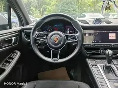 2021 Porsche Macan 2.0T — фото 9