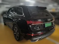 2023 Audi Q7 55 TFSI quattro S line, чёрный — фото 5
