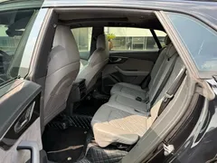 2021 Audi Q8 55 TFSI, чёрный — фото 6