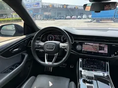 2021 Audi Q8 55 TFSI, чёрный — фото 10