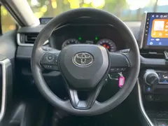 2022 Toyota Wildlander 2.0L CVT 2WD, белый — фото 13