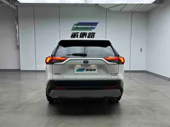 2022 Toyota RAV4 Hybrid 2.5L E-CVT 2WD Elite, белый — фото 9