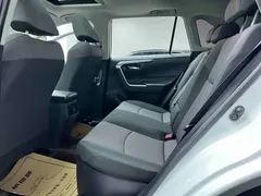 2022 Toyota RAV4 Hybrid 2.5L E-CVT 2WD Elite, белый — фото 24