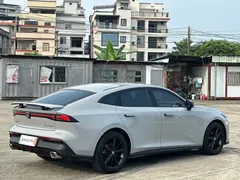 2022 Changan UNI-V 1.5T Premium — фото 9