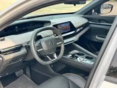 2022 Changan UNI-V 1.5T Premium — фото 13