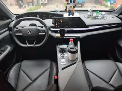 2022 Changan UNI-V 1.5T — фото 6