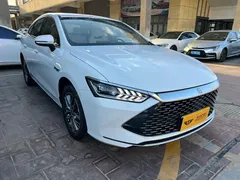 2023 BYD Qin PLUS DM-i 120KM, белый — фото 3