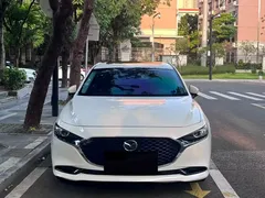 2022 Mazda 3 2.0L, белый — фото 2