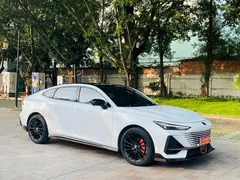2022 Changan UNI-V 1.5T, белый — фото 3
