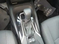 2021 Toyota Corolla TNGA 1.5L CVT, белый — фото 10
