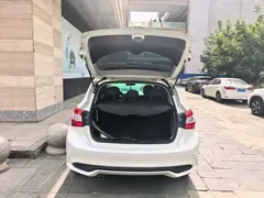 2021 Nissan Tiida 1.6L CVT, белый — фото 15