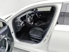 2021 Mercedes-Benz A-Class A 200 L, белый — фото 12
