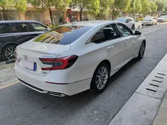 2022 Honda Accord 260TURBO Luxury, белый — фото 4
