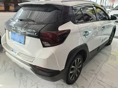 2022 Toyota Yaris L Zhixuan X 1.5L CVT Premium, белый — фото 6