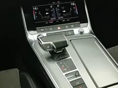 2020 Audi 55 TFSI e quattro, чёрный — фото 13