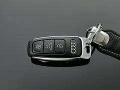 2020 Audi 55 TFSI e quattro, чёрный — фото 19