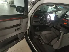 2025 Zeekr Mix Smart Driving, белый — фото 16