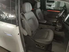 2025 Zeekr Mix Smart Driving, белый — фото 25