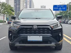 2023 Toyota RAV4 2.0L CVT 2WD Fashion, чёрный — фото 2