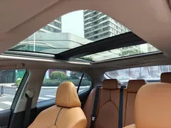 2021 Toyota Camry Hybrid 2.5HG Luxury, белый — фото 14