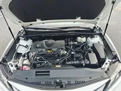 2021 Toyota Camry Hybrid 2.5HG Luxury, белый — фото 21
