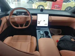 2022 Nio ET5 75kWh, чёрный — фото 10