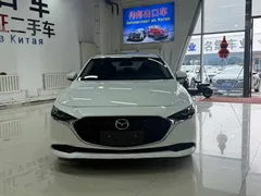 2021 Mazda 3 2.0L AT, белый — фото 2