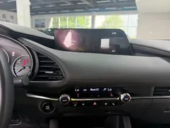 2021 Mazda 3 2.0L AT, белый — фото 11