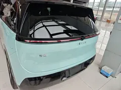 2025 Zeekr Mix Smart Driving, синий — фото 6