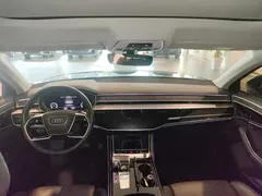 2023 Audi A8L 50 TFSI quattro Select, чёрный — фото 4