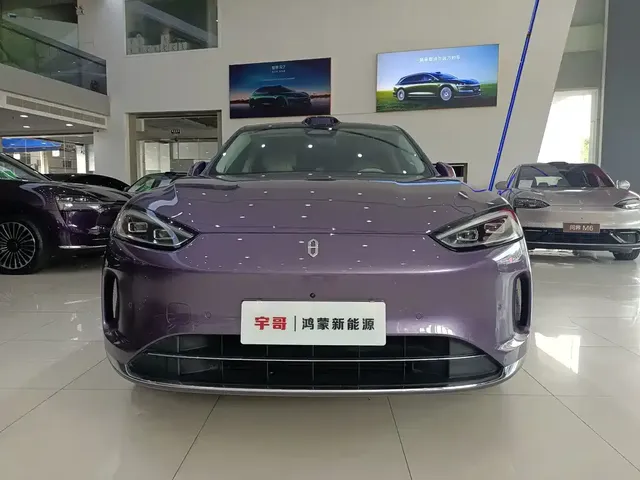 2025 Aito M5 EREV Ultra 4WD