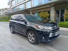 2021 Toyota Highlander 2.0T 2WD Luxury 7, чёрный — фото 2