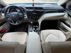 2019 Toyota Camry 2.5G, белый — фото 8