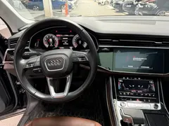 2021 Audi Q7 55 TFSI quattro S line, чёрный — фото 13