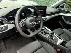 2022 Audi A4L 40 TFSI — фото 11