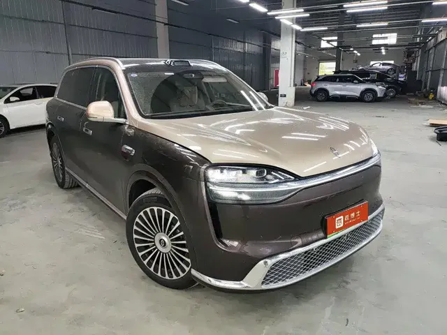 2026 Aito M9 EREV Ultra 6-seat
