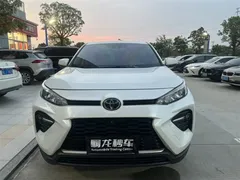 2022 Toyota Wildlander 2.0L CVT 2WD Luxury Plus, белый — фото 2