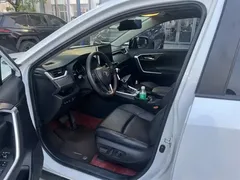 2022 Toyota Wildlander 2.0L CVT 2WD Luxury Plus, белый — фото 5