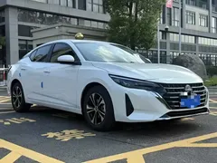 2023 Nissan Sylphy 1.6L CVT, белый — фото 3