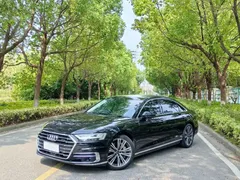 2021 Audi A8L 55 TFSI quattro Premium, чёрный — фото 2